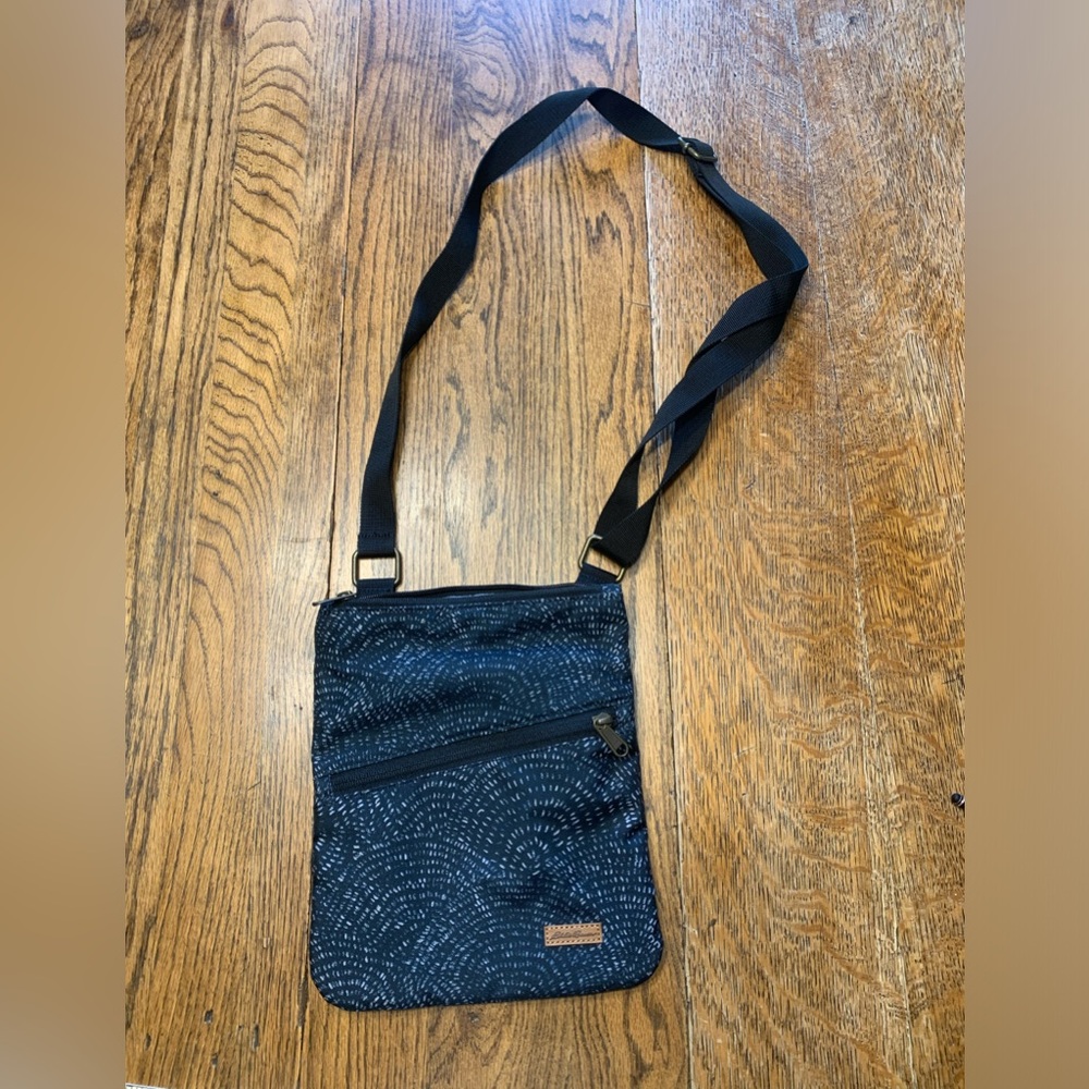 Eddie Bauer Travex crossbody purse.